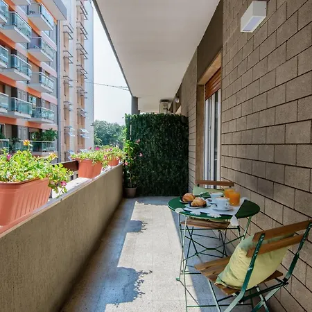 Puglia5Stars Stazione Centrale Urban Green Bari Exterior photo